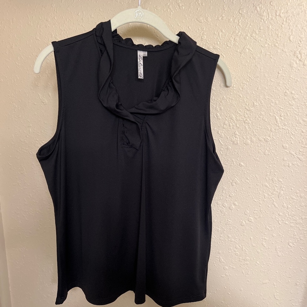Lulu B womens v neck ruffle neck top